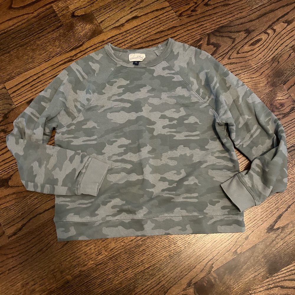 Universal Thread Camo Sweatshirt